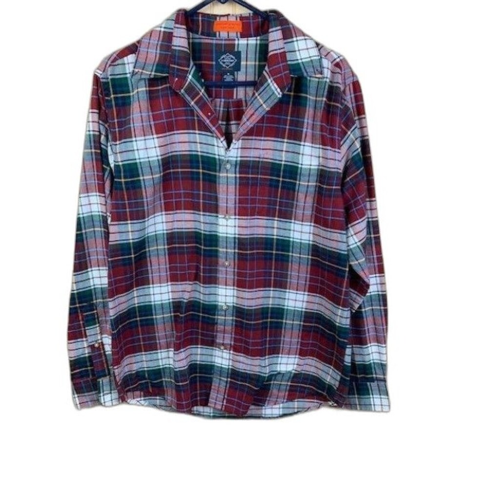 St Johns Bay Men Size Medium Button Down Shirt Long Sleeve Plaid Comfort Stretch